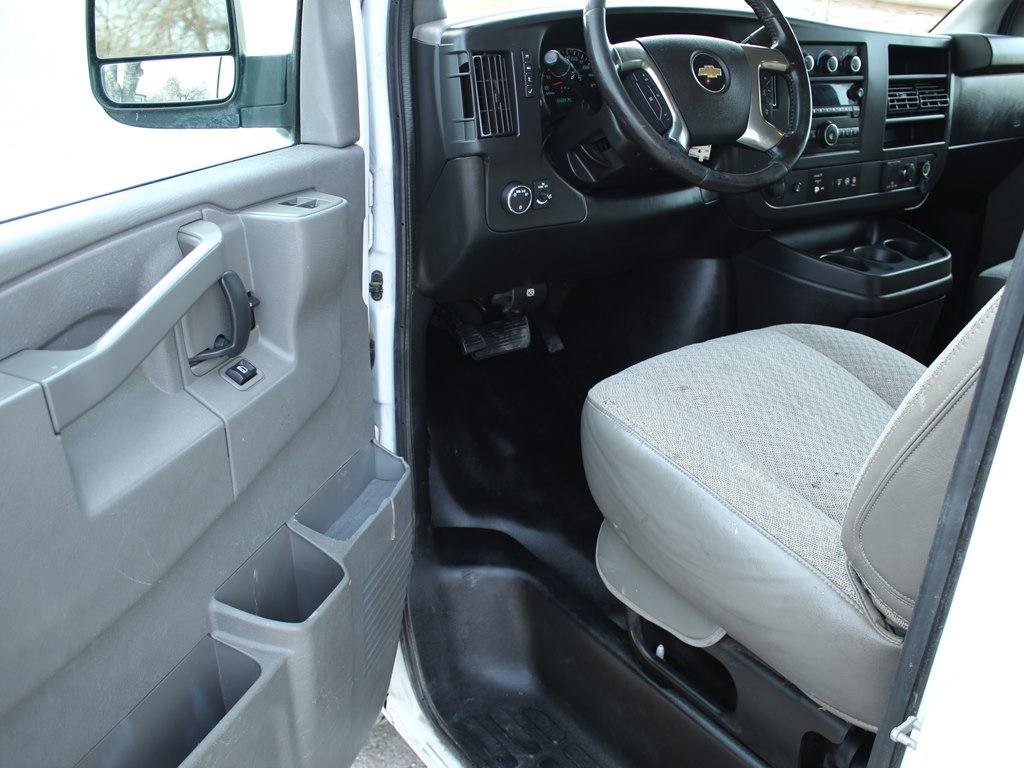 Used 2019 Chevrolet Express 3500 w/ Power Convenience Package image 16