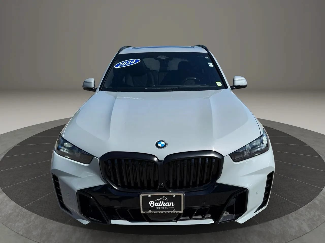 Used 2024 BMW X5 xDrive40i w/ M Sport Package AWD/4WD image 16