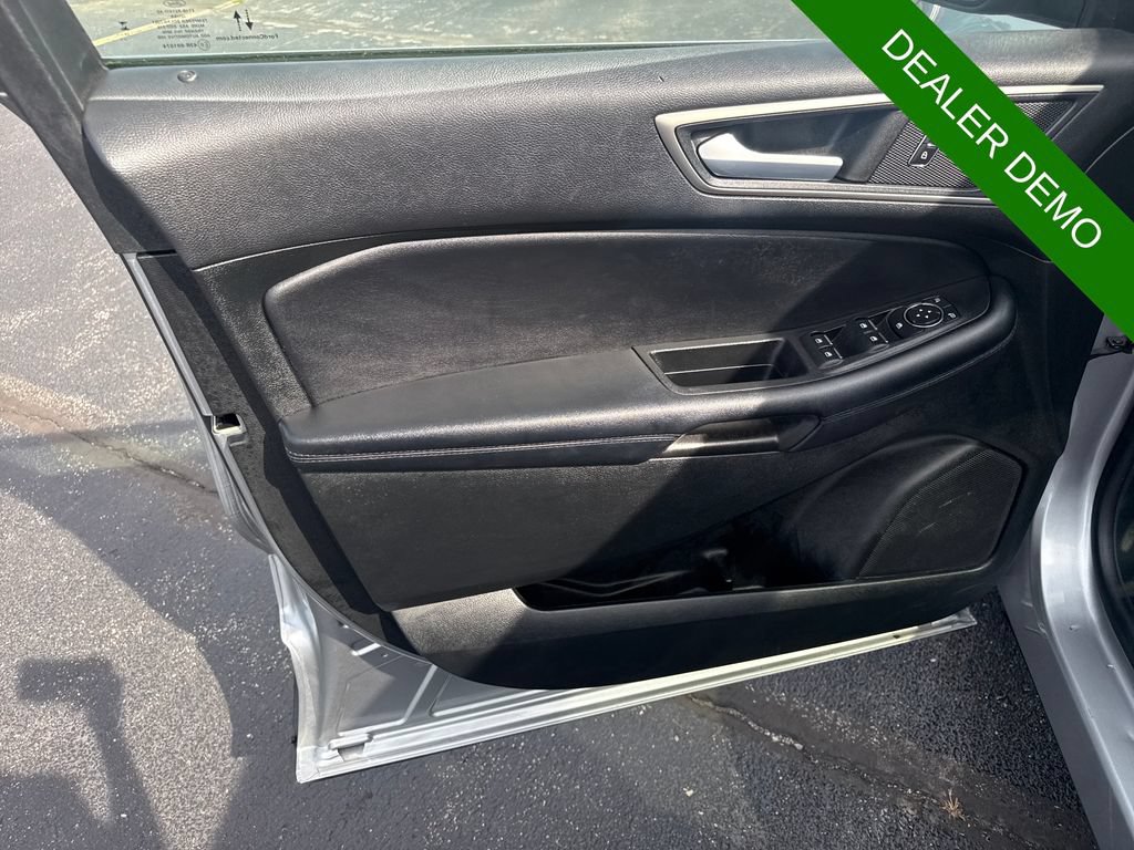 Used 2023 Ford Edge SEL AWD/4WD image 23