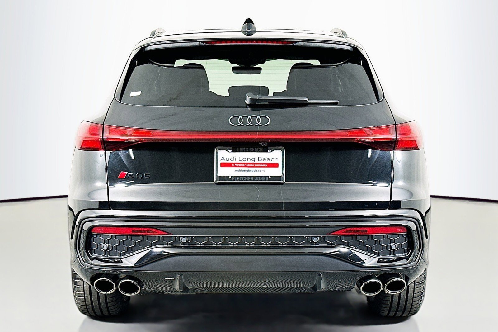 Used 2025 Audi SQ5 Prestige w/ Prestige Package AWD/4WD image 3