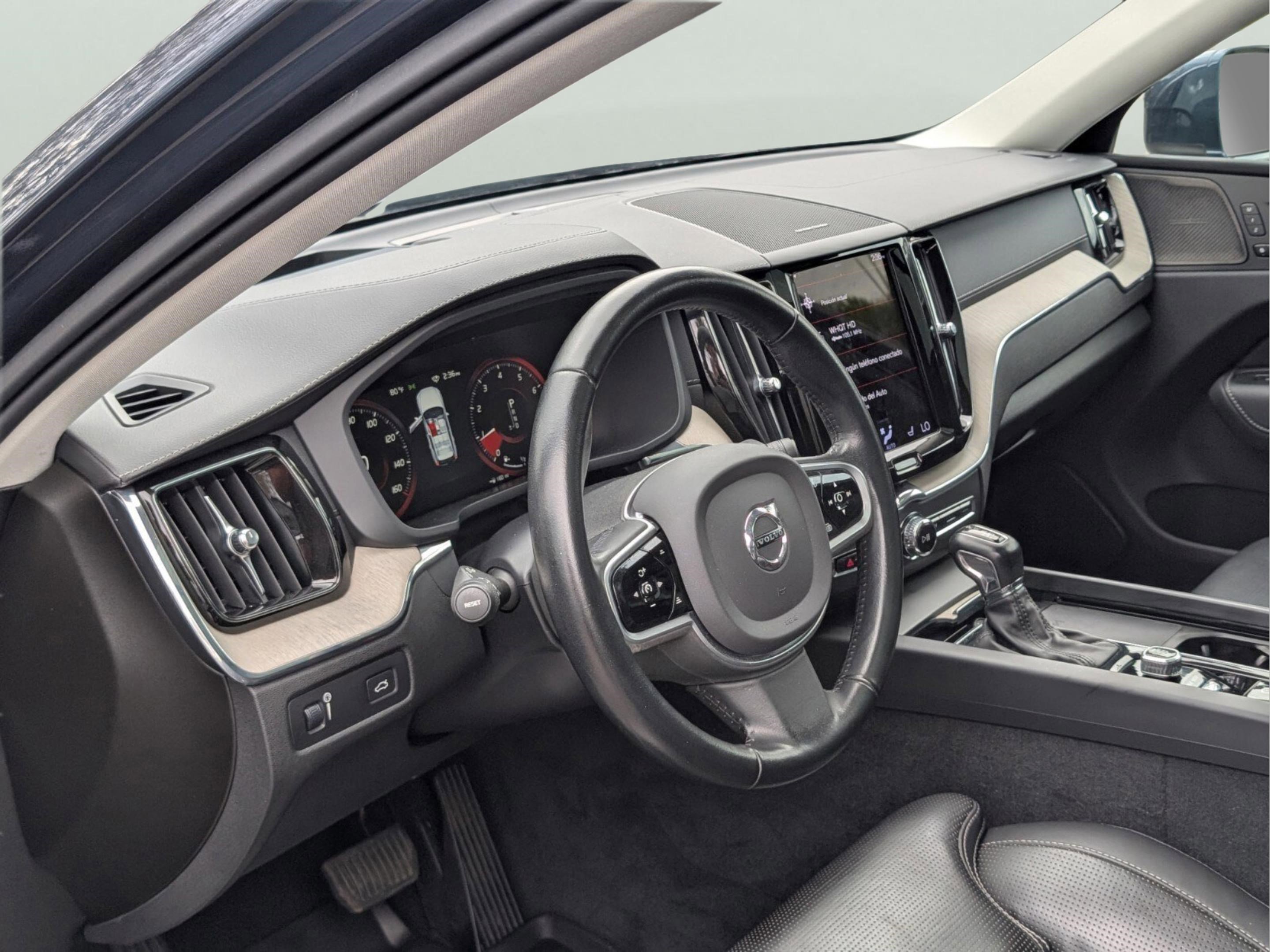 Used 2021 Volvo XC60 T5 Inscription image 30