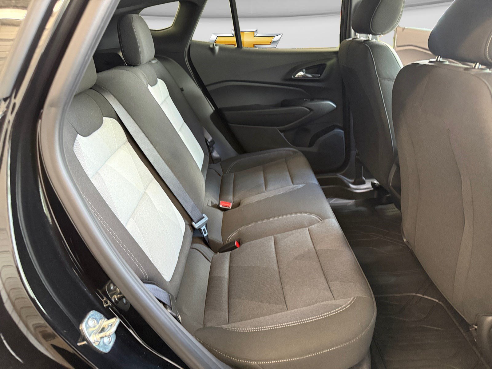 Used 2025 Chevrolet Trax RS w/ Driver Confidence Package FWD image 15