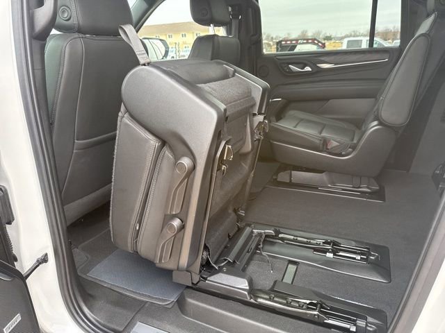 Used 2022 GMC Yukon XL Denali image 40