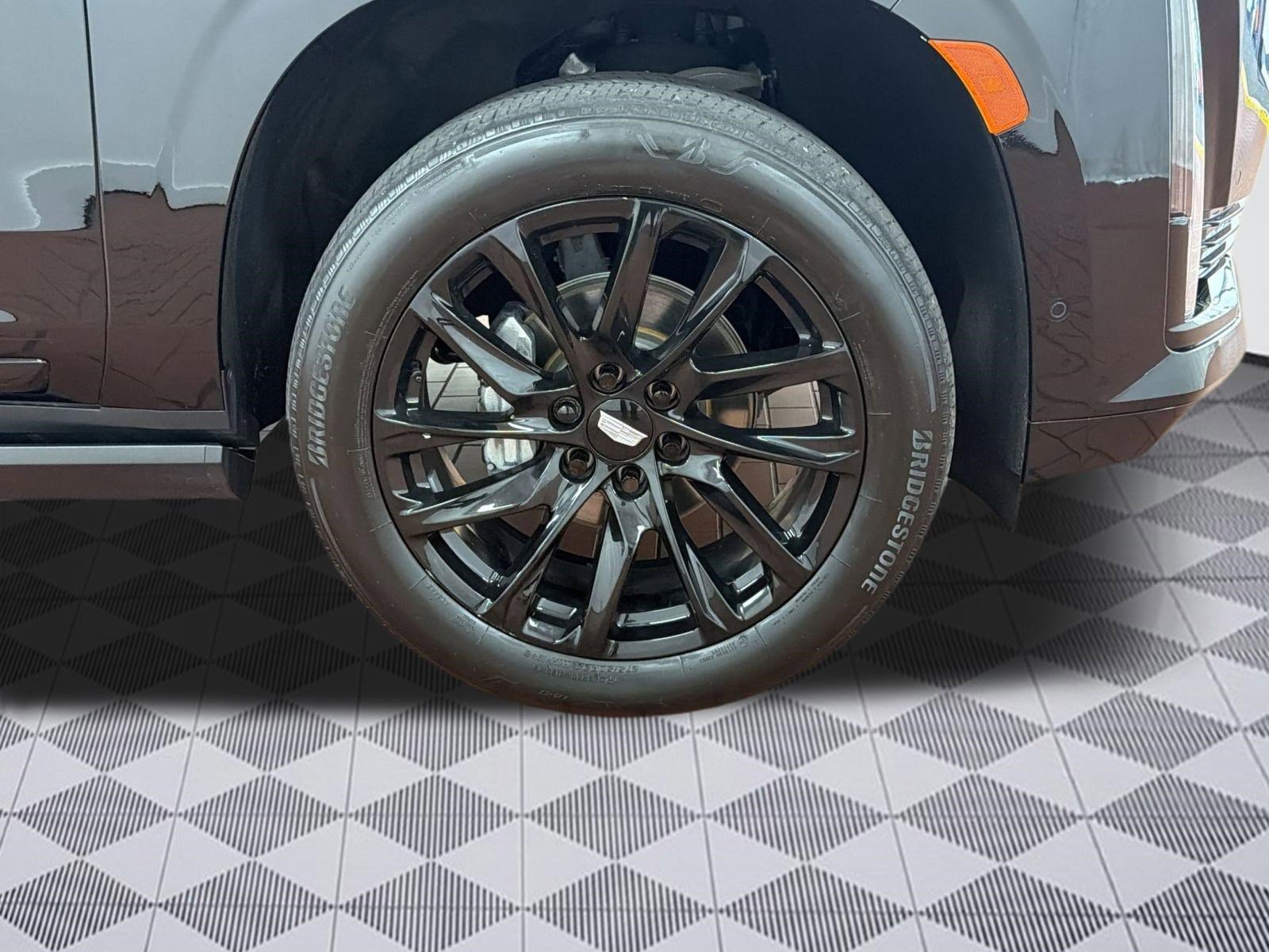 Used 2024 Cadillac Escalade ESV Sport w/ LPO, ONYX Package image 11