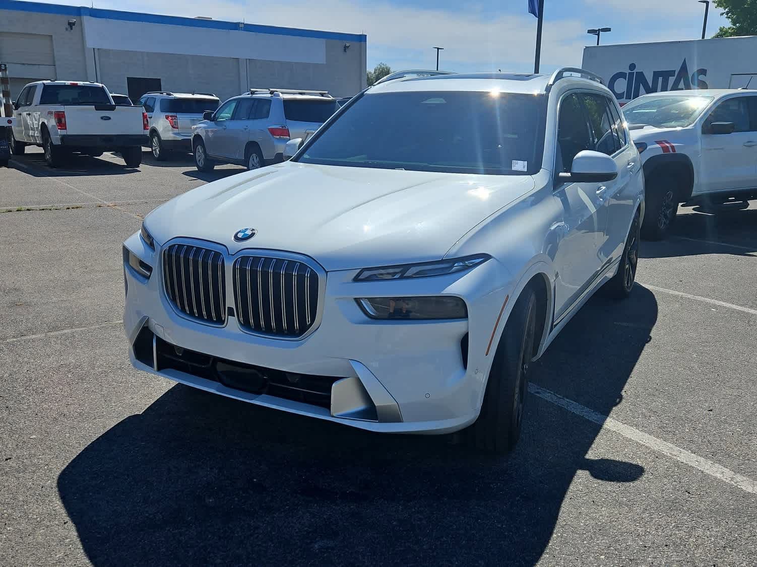 Used 2023 BMW X7 xDrive40i w/ Premium Package image 1