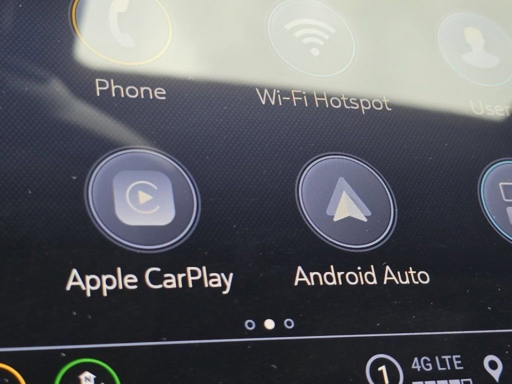 Used 2024 Chevrolet Equinox LT image 3