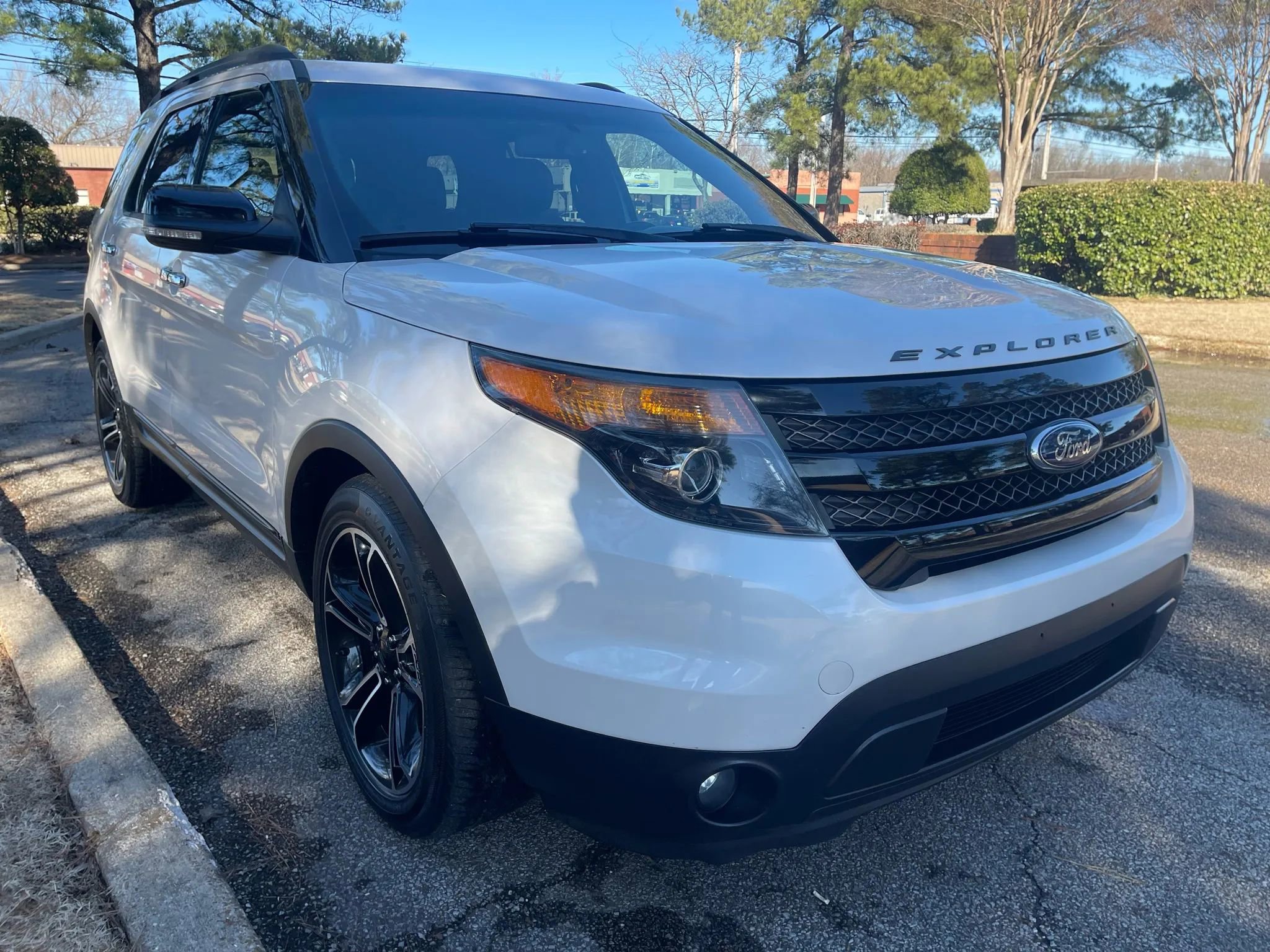 Used 2014 Ford Explorer Sport w/ Equipment Group 401A image 7