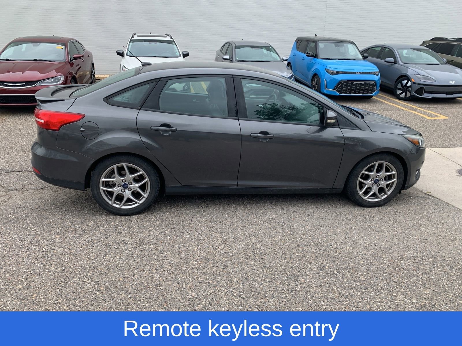 Used 2015 Ford Focus SE w/ Equipment Group 201A FWD image 4