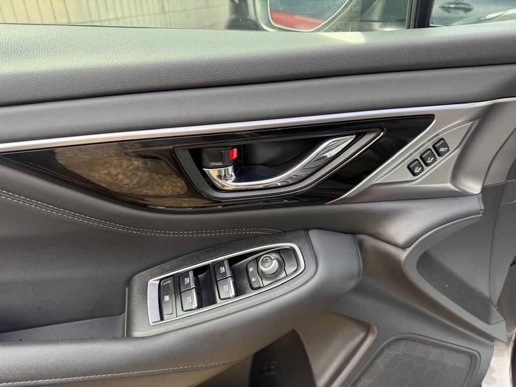 Used 2025 Subaru Outback Limited XT image 12