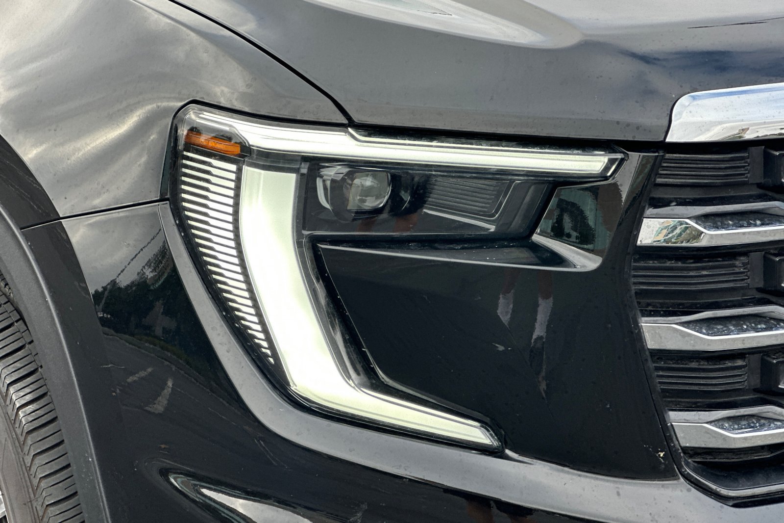 Used 2026 GMC Acadia Elevation w/ Elevation Premium Package FWD image 47