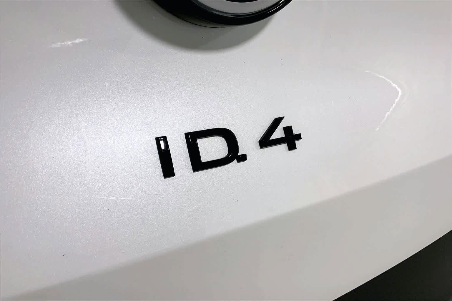 Used 2025 Volkswagen ID.4 Pro S Plus w/ ID.4 Black Package AWD/4WD image 9