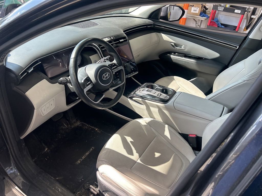 Used 2023 Hyundai Tucson Limited AWD/4WD image 2