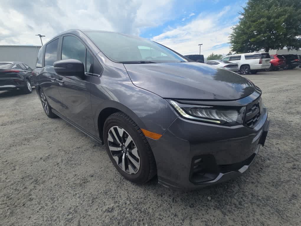 Certified 2025 Honda Odyssey EX-L image 5