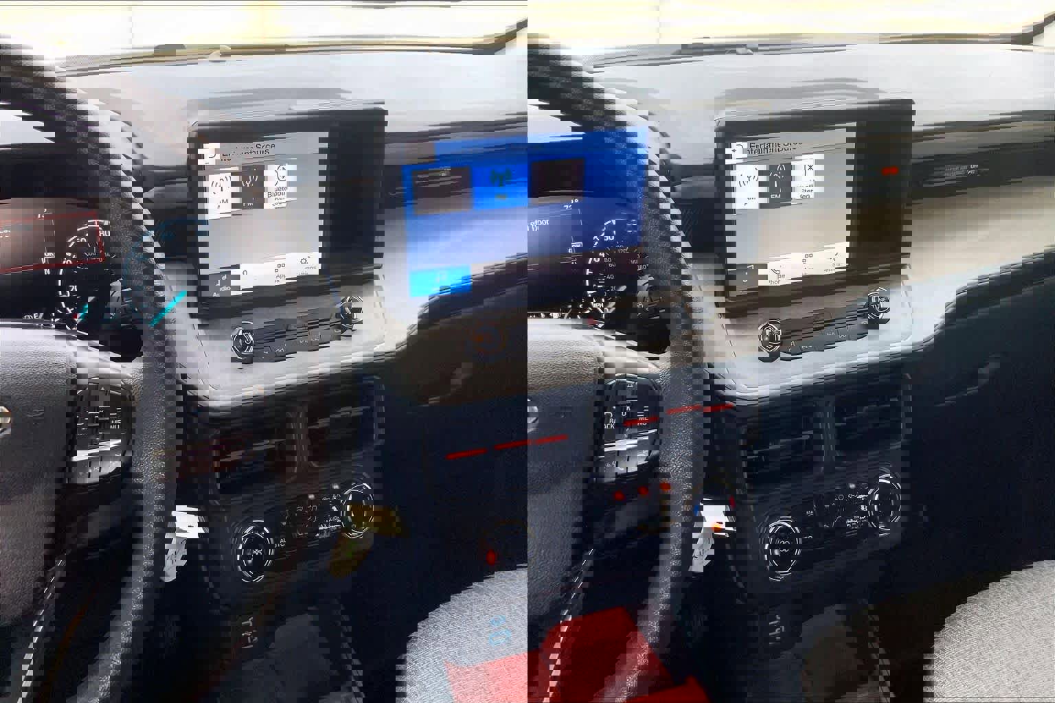 Used 2024 Ford Maverick XLT image 6