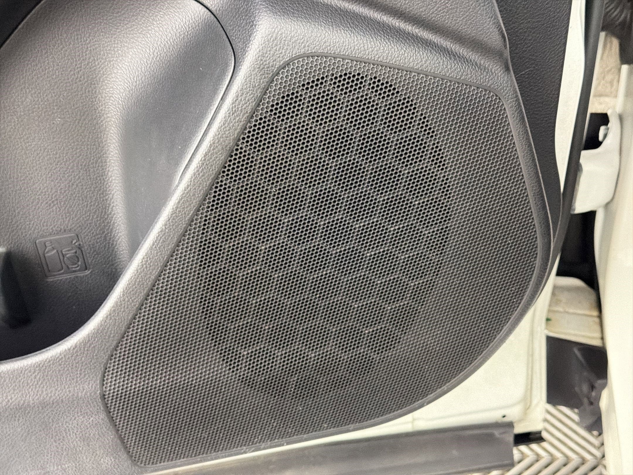 Used 2018 Subaru Forester 2.5i Premium w/ All-Weather Package image 22