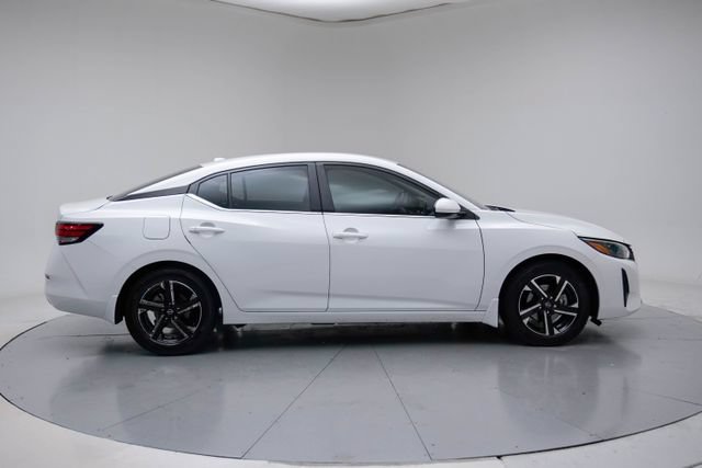 Used 2025 Nissan Sentra SV w/ All-Weather Package FWD image 6