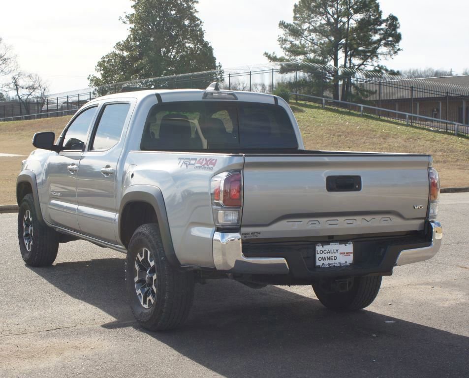 Used 2023 Toyota Tacoma TRD Off-Road image 8