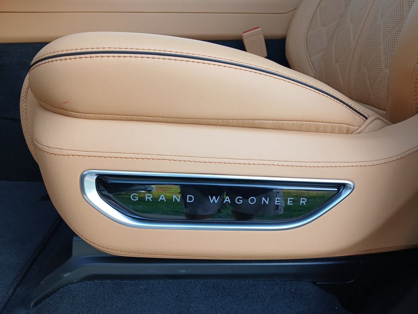 New 2026 Jeep Grand Wagoneer Summit AWD/4WD image 17