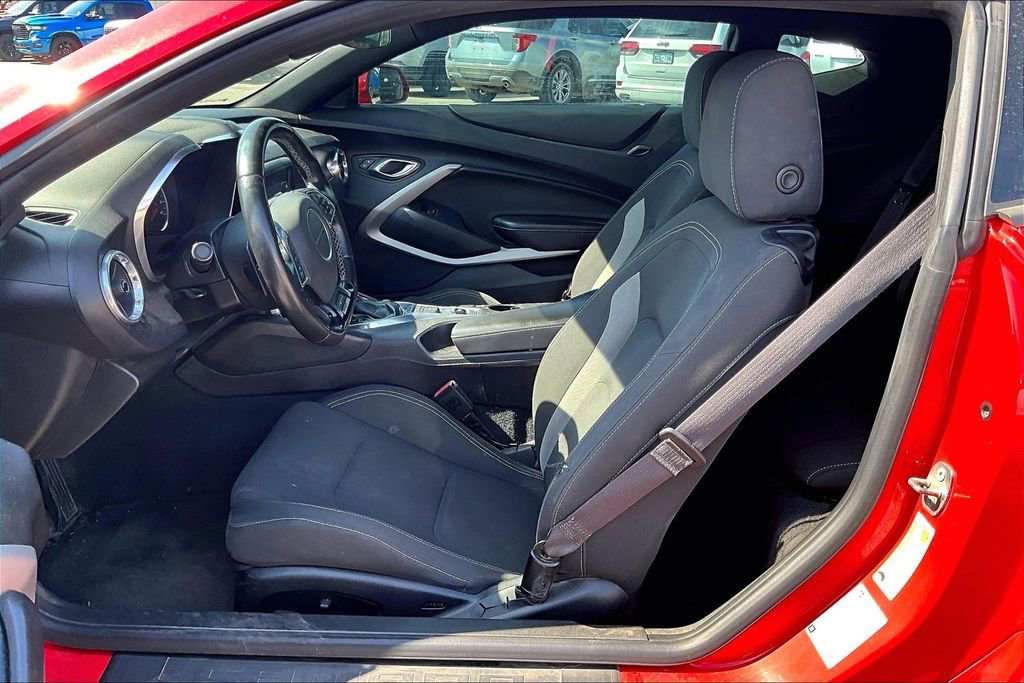 Used 2017 Chevrolet Camaro LT RWD image 23