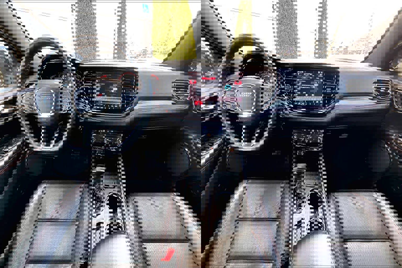 Used 2025 Dodge Durango GT image 16