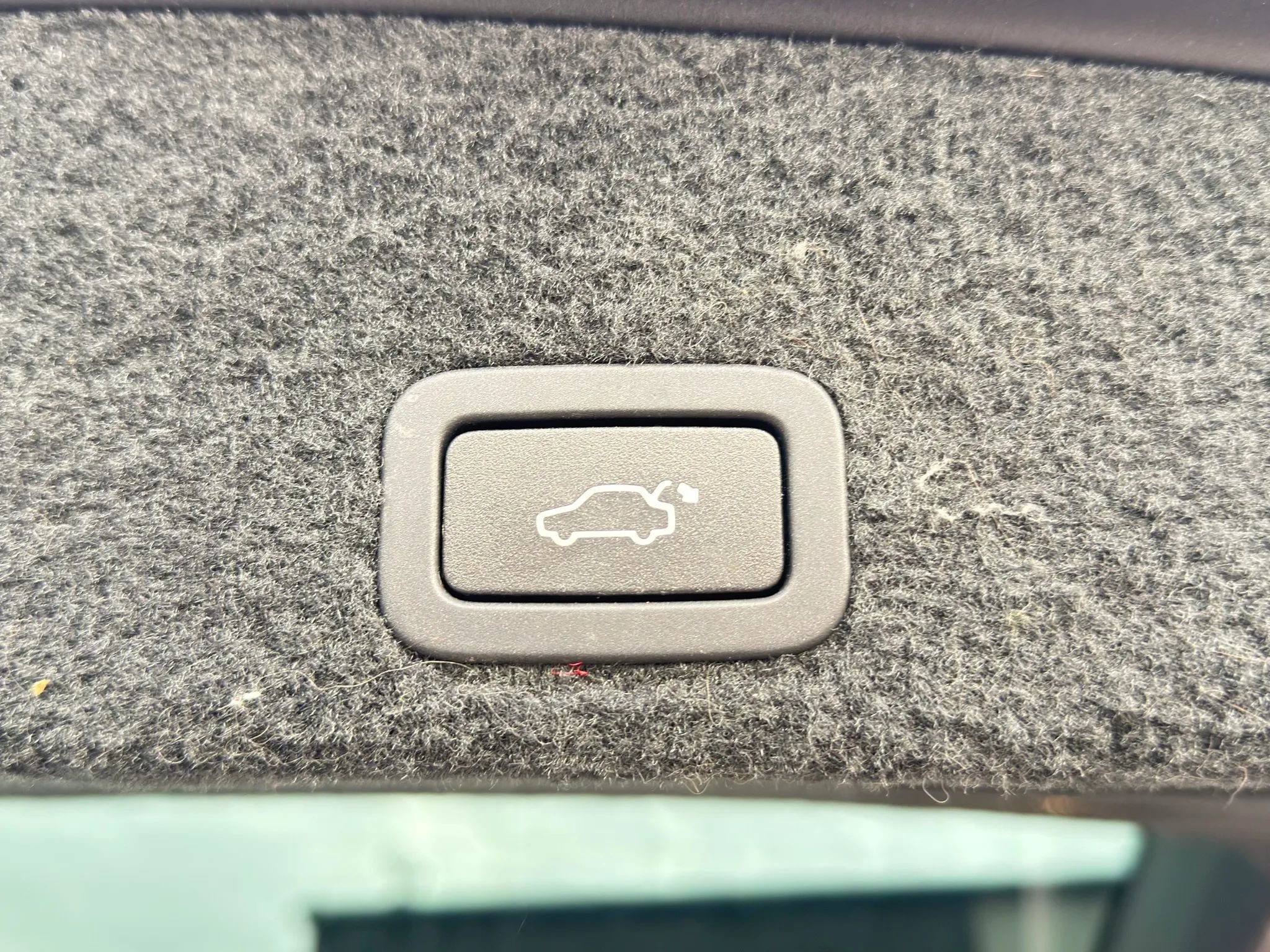 Used 2016 Volvo XC60 T6 Platinum AWD/4WD image 18
