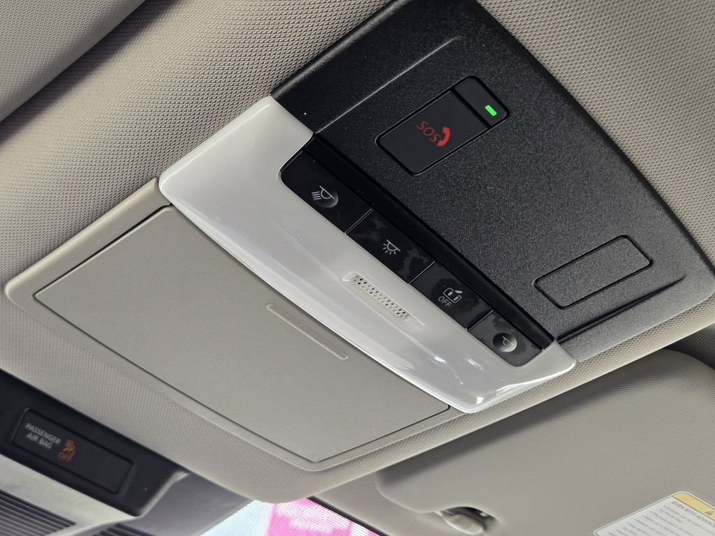 Used 2022 Nissan Rogue SV image 26