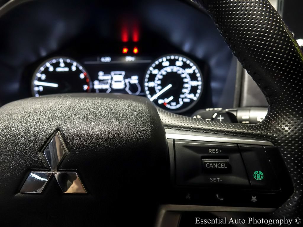 Used 2024 Mitsubishi Outlander SE AWD/4WD image 18