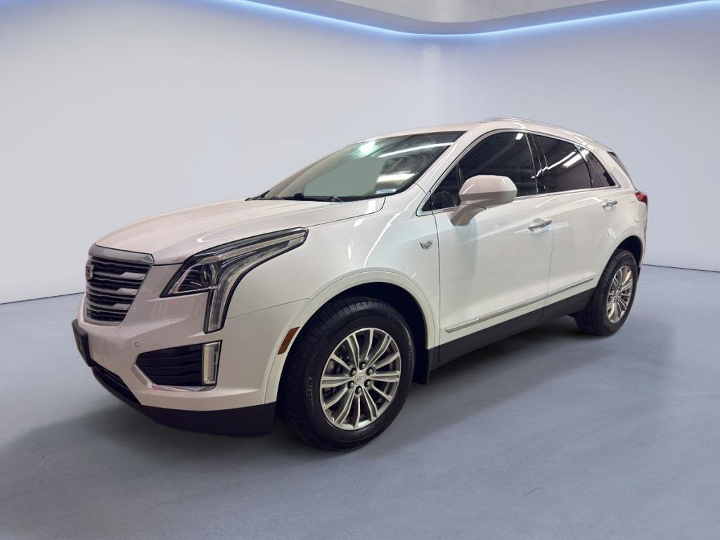 Used 2017 Cadillac XT5 Luxury w/ Driver Awareness Package AWD/4WD image 3