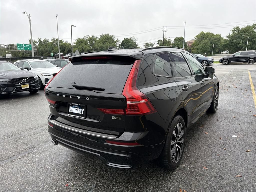 Certified 2024 Volvo XC60 B5 Plus w/ Protection Package Premier AWD/4WD image 8