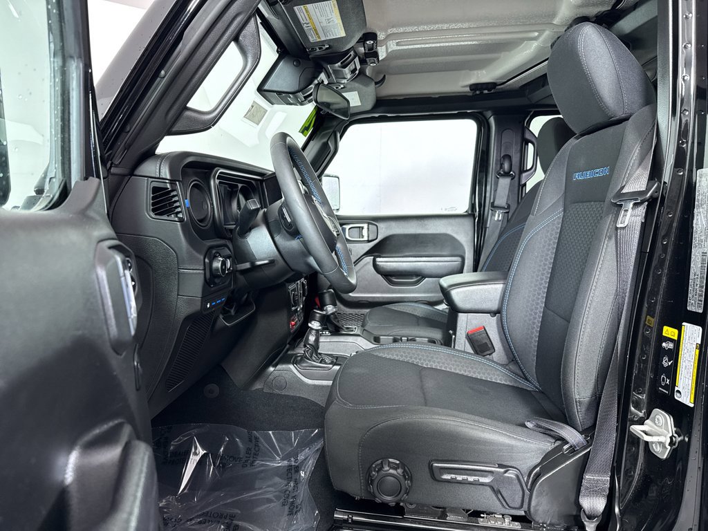 Used 2024 Jeep Wrangler Unlimited Rubicon 4xe image 5