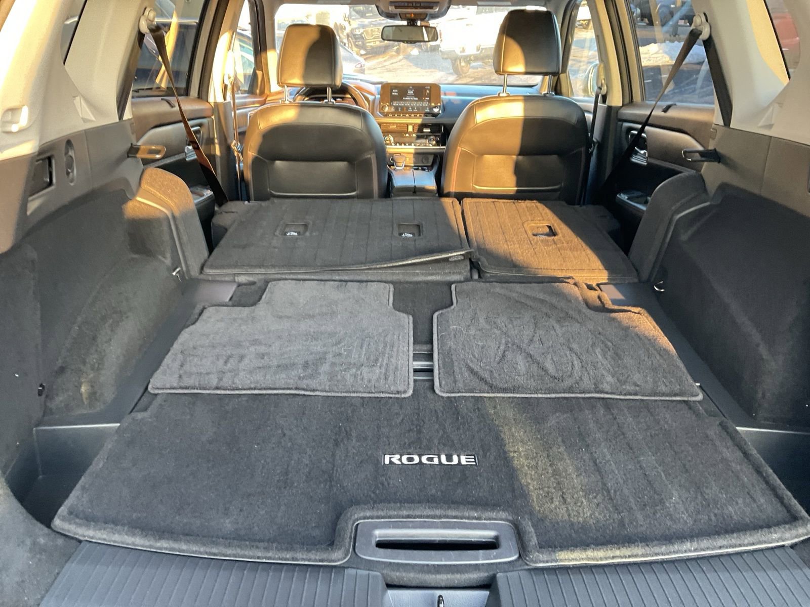 Used 2021 Nissan Rogue Platinum image 27