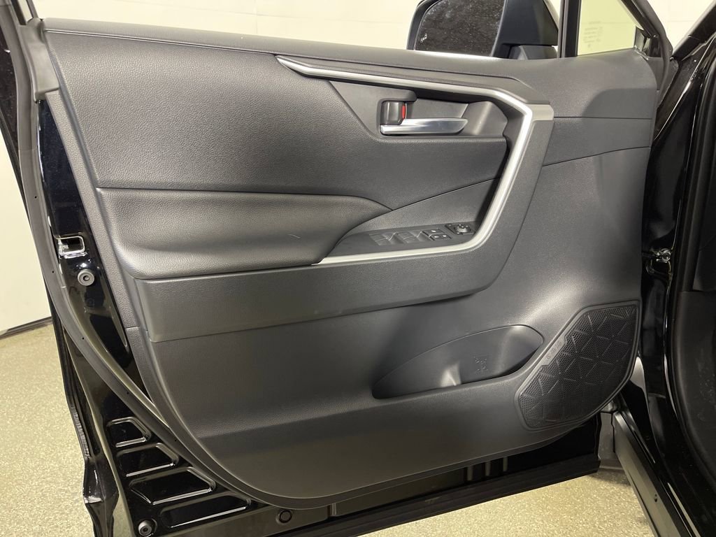 New 2025 Toyota RAV4 XLE image 17