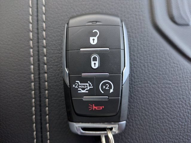 New 2026 RAM 1500 Laramie AWD/4WD image 31