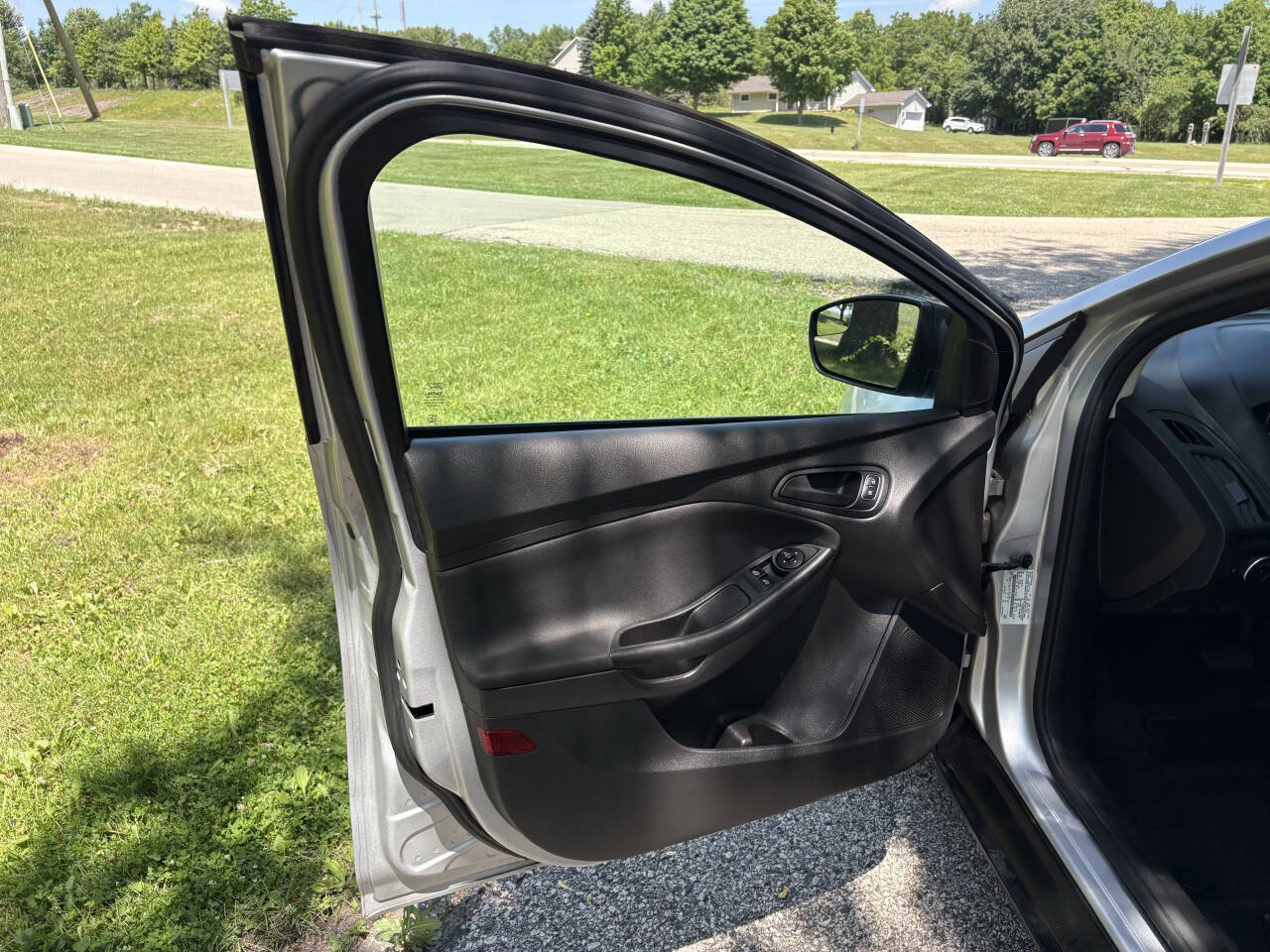Used 2018 Ford Focus S FWD image 10