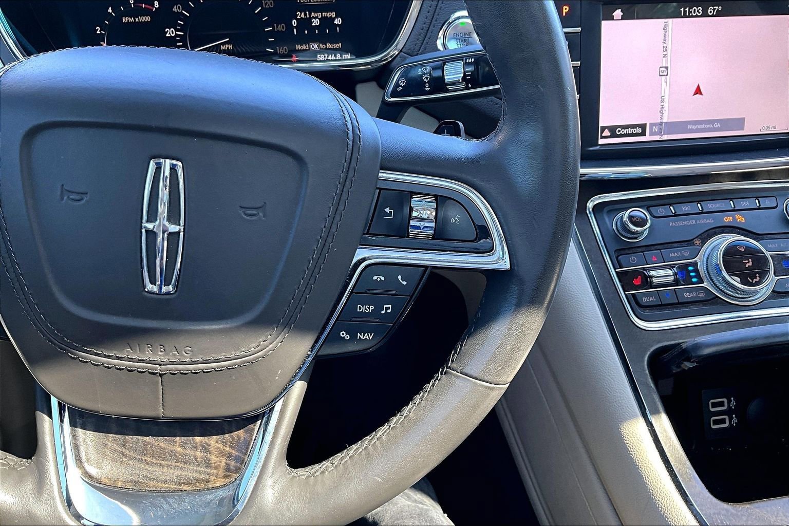 Used 2017 Lincoln Continental Reserve FWD image 12