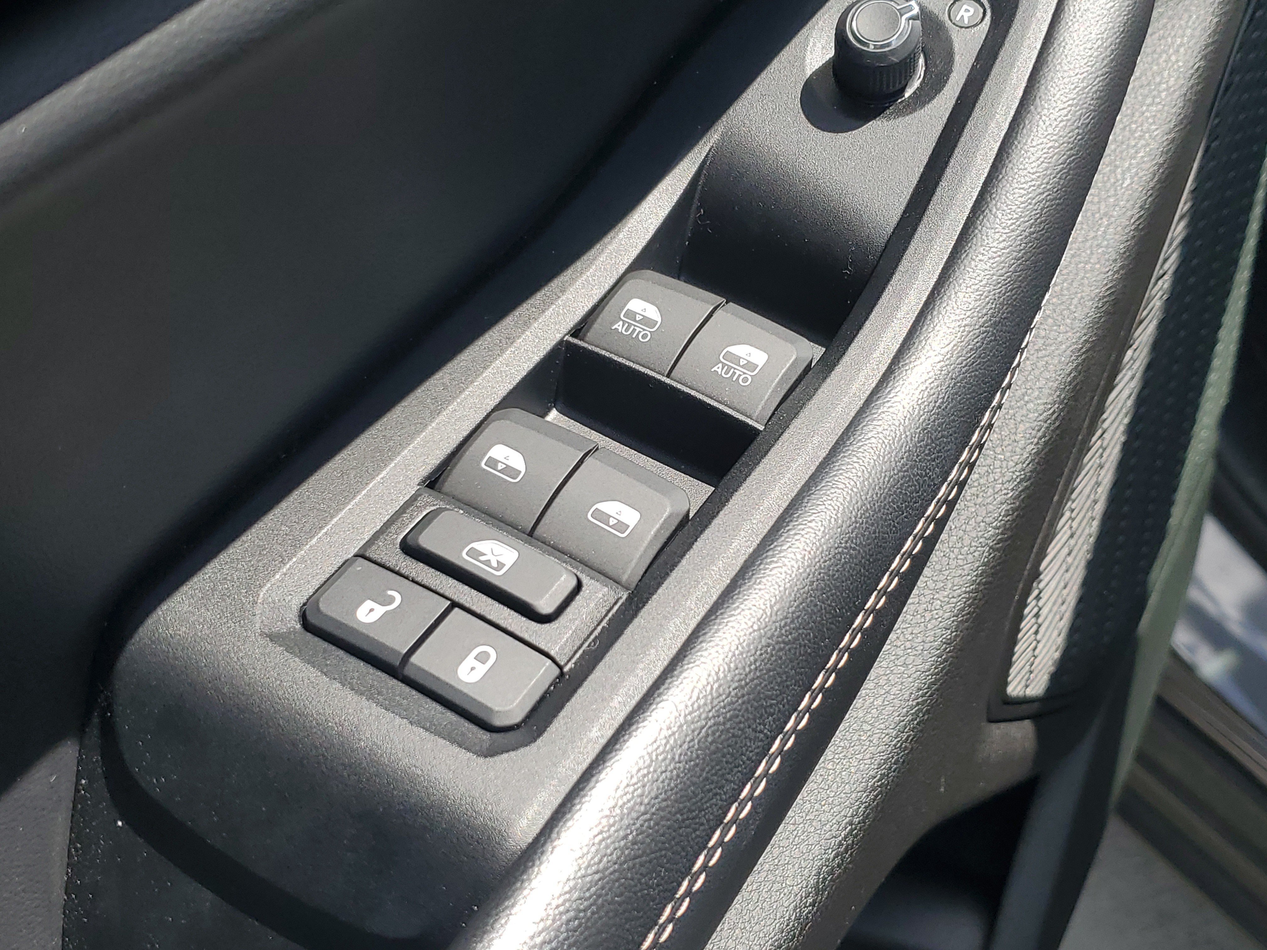 Used 2024 Jeep Grand Cherokee Altitude RWD image 22