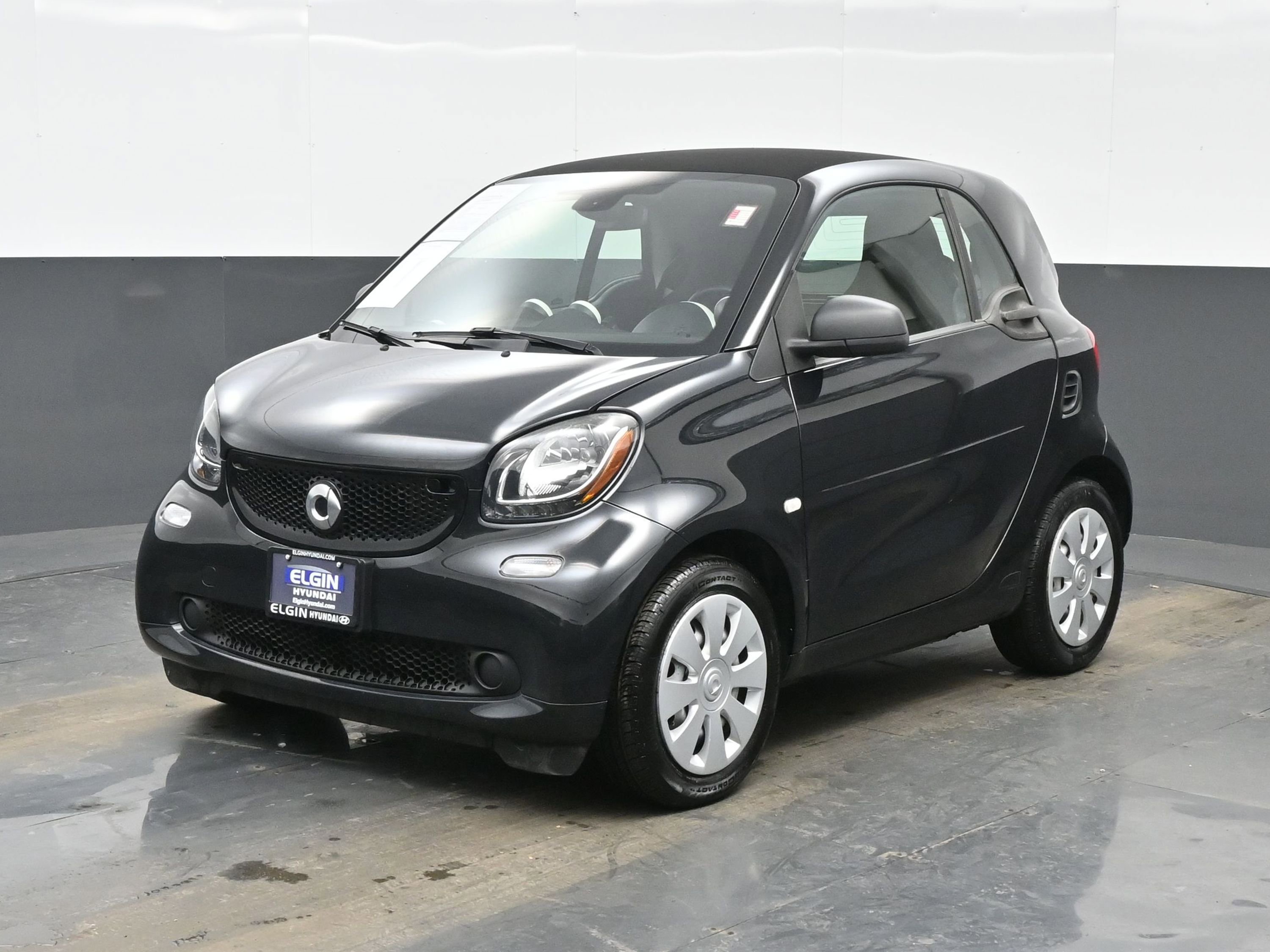 Used 2016 smart fortwo passion image 2