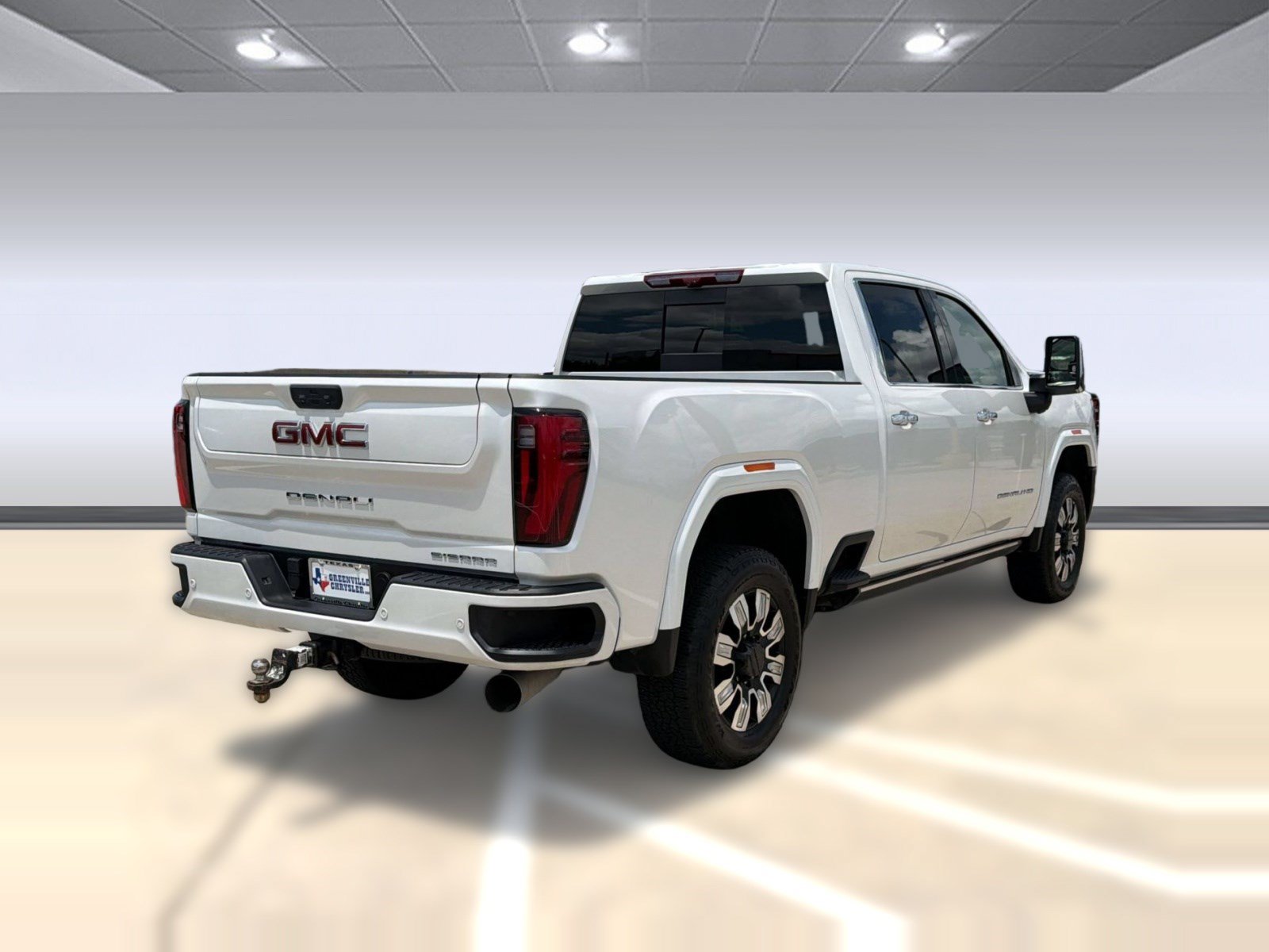 Used 2025 GMC Sierra 2500 Denali w/ Denali Reserve Package AWD/4WD image 9