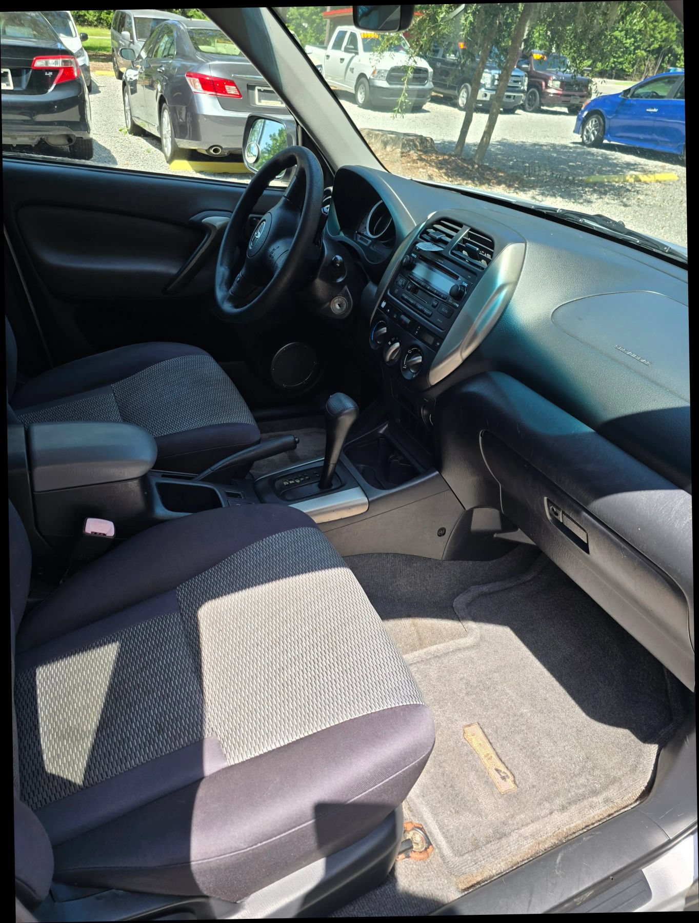 Used 2004 Toyota RAV4 2WD image 4