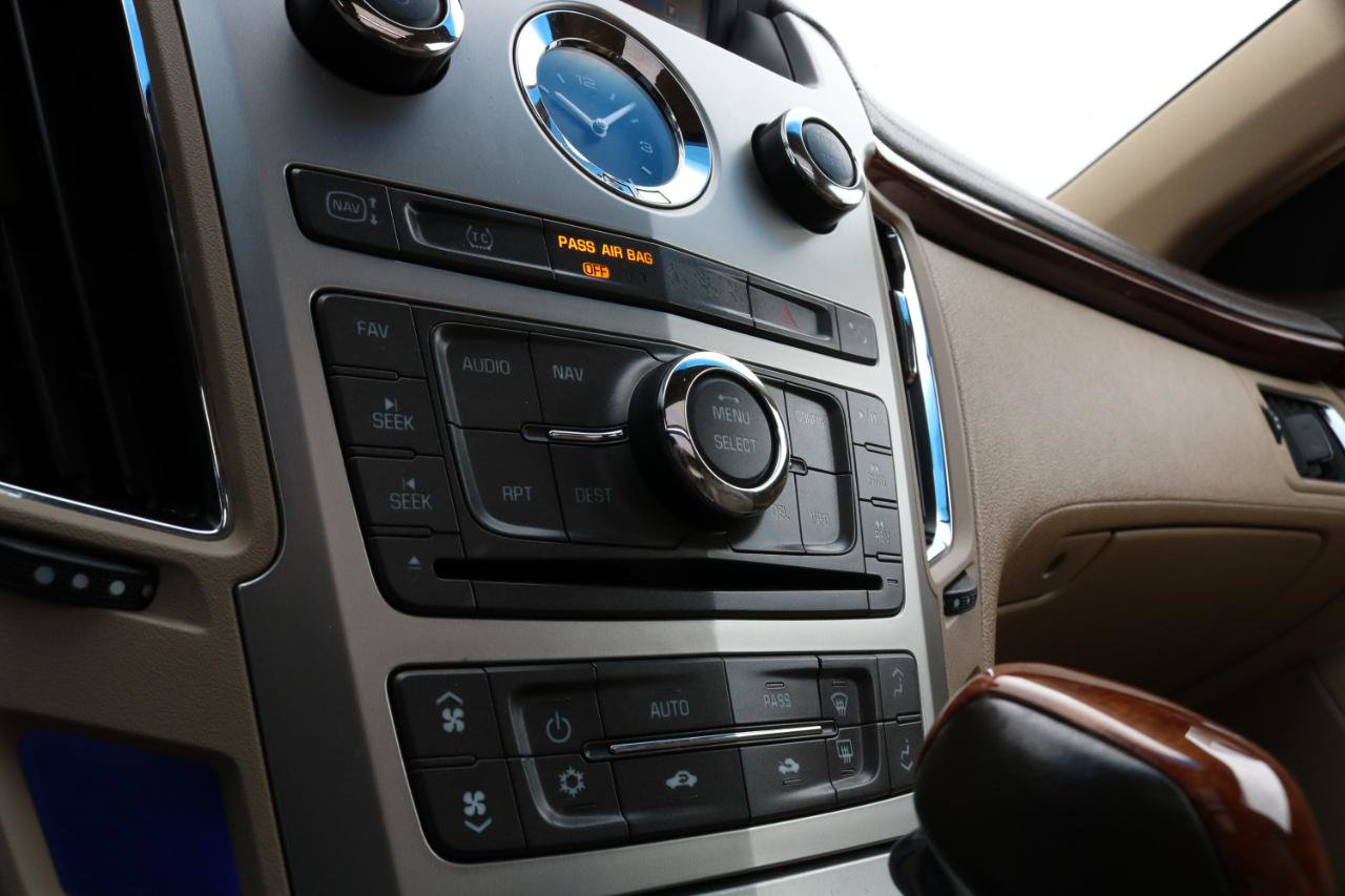 Used 2011 Cadillac CTS Premium RWD image 31