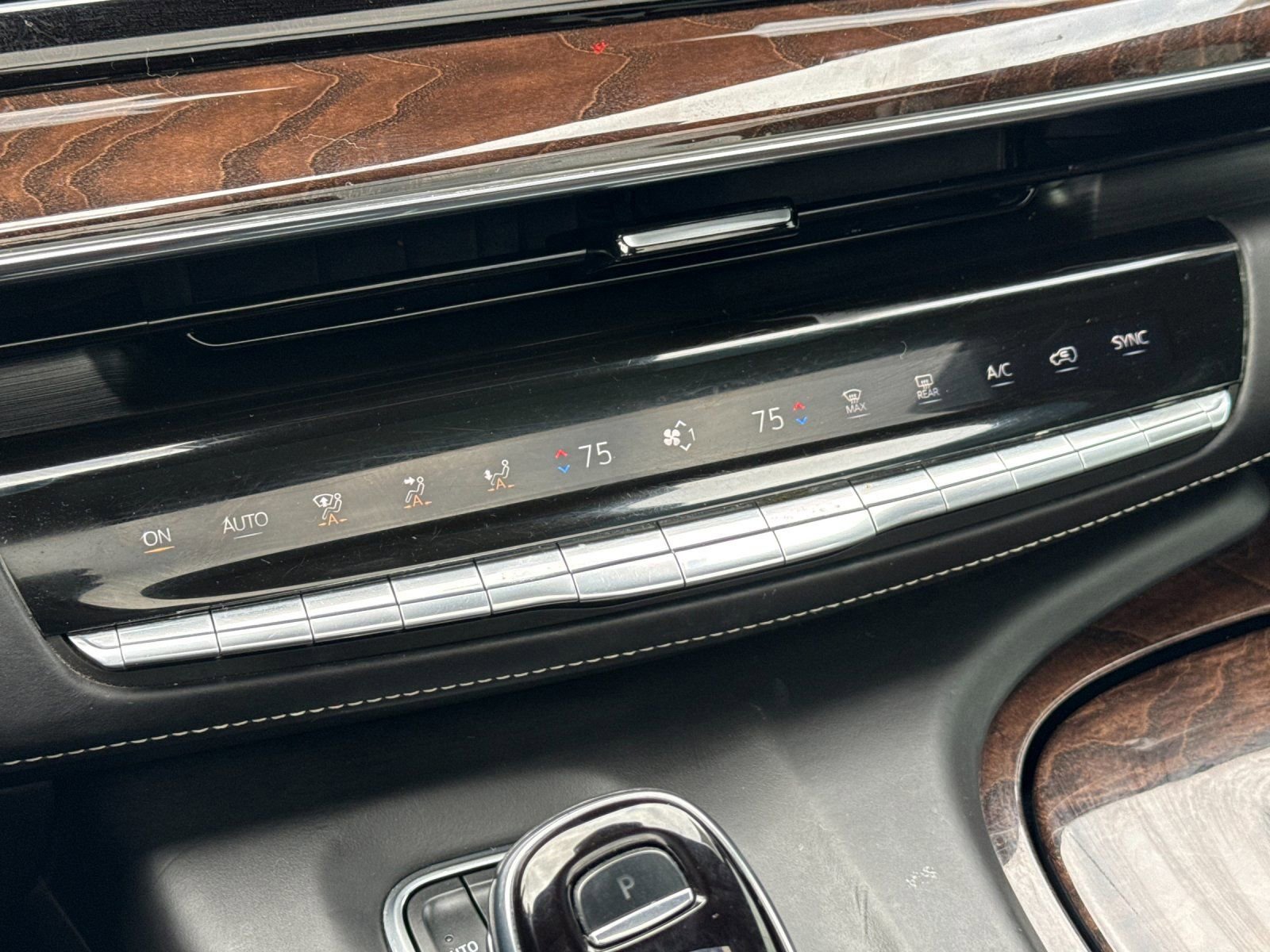 Used 2022 Cadillac Escalade ESV Sport Platinum image 24