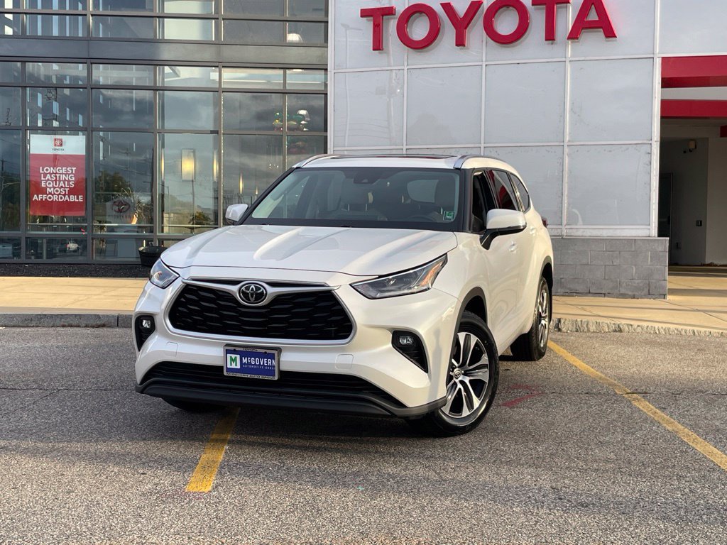 Used 2021 Toyota Highlander XLE