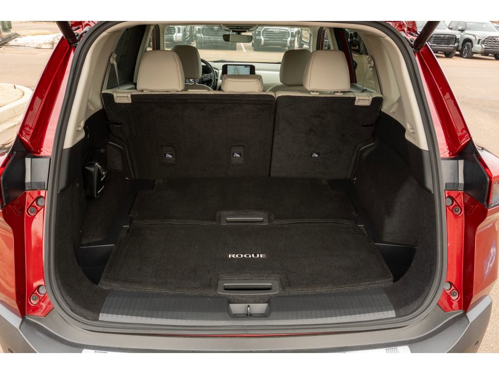 Used 2022 Nissan Rogue SL w/ SL Premium Package image 13