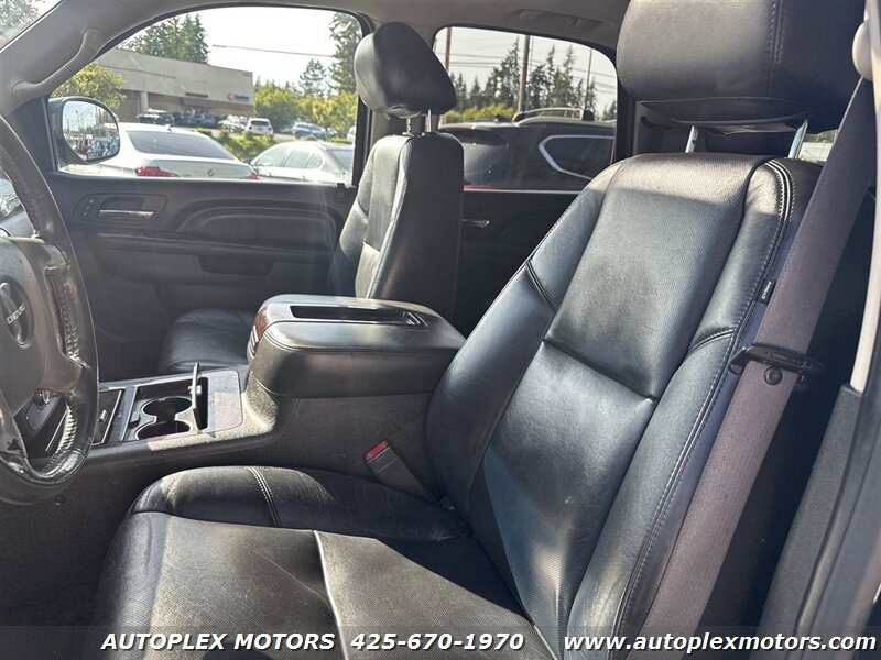 Used 2011 GMC Yukon Denali image 21