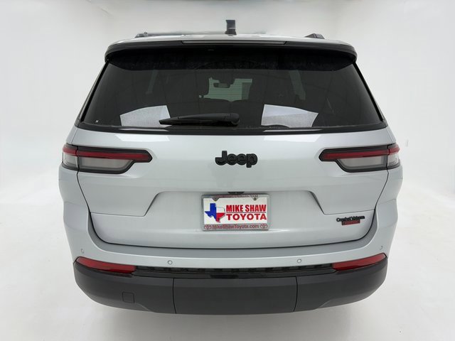 Used 2025 Jeep Grand Cherokee L Altitude image 19