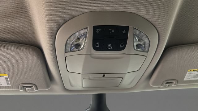 Used 2024 Chrysler Pacifica Touring-L FWD image 18