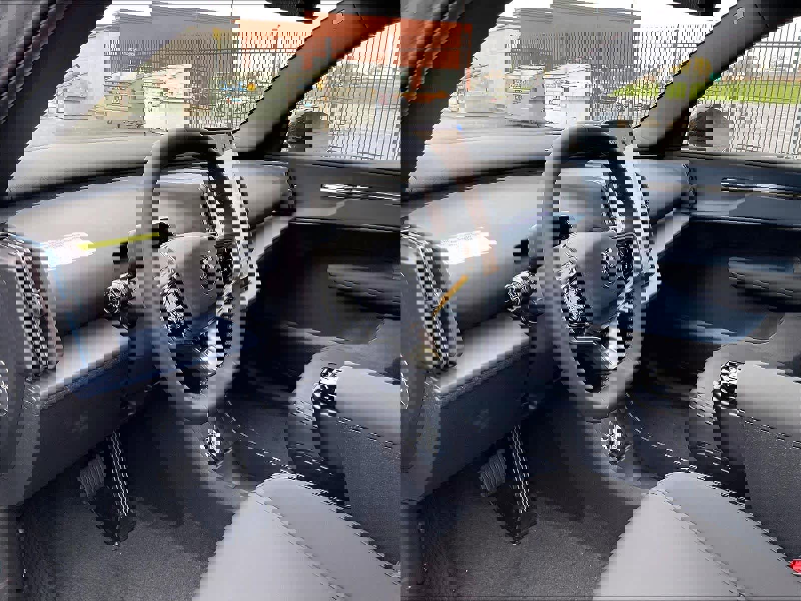 New 2026 Volvo EX30 Plus w/ Climate Package image 8