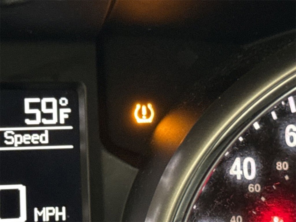 Used 2012 Jeep Grand Cherokee Laredo w/ Laredo E Group image 35