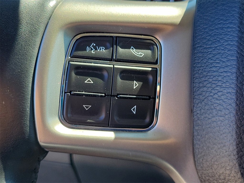 Used 2018 RAM 1500 Laramie image 25