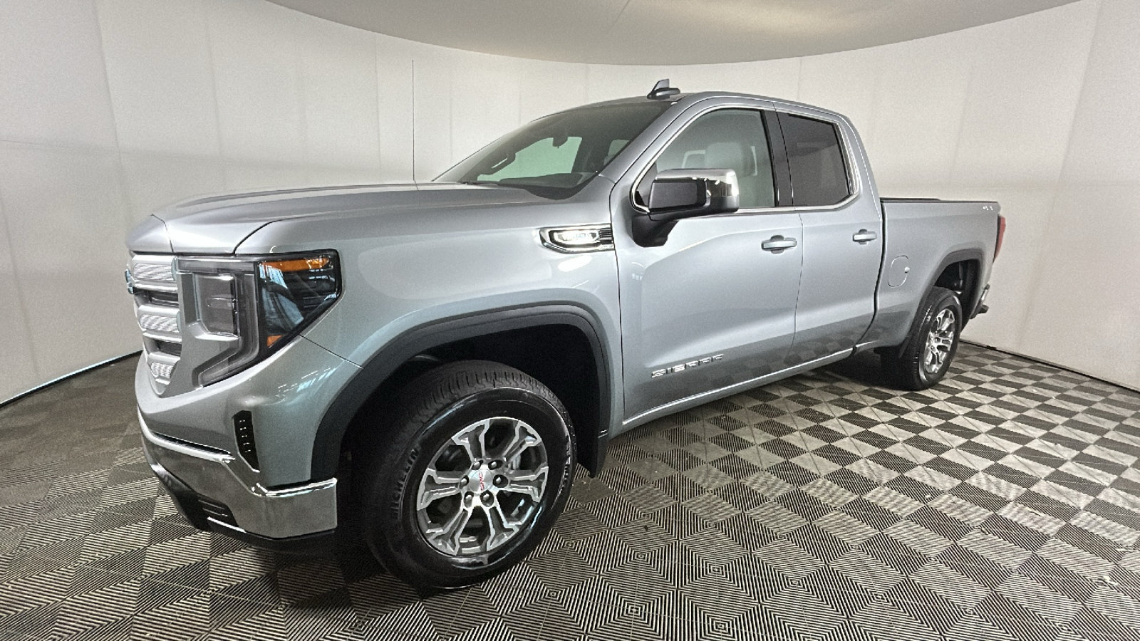 New 2026 GMC Sierra 1500 SLE AWD/4WD image 8